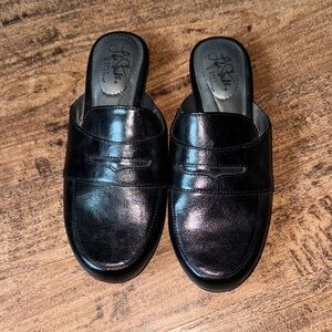 Black Leather Women’s Loafers